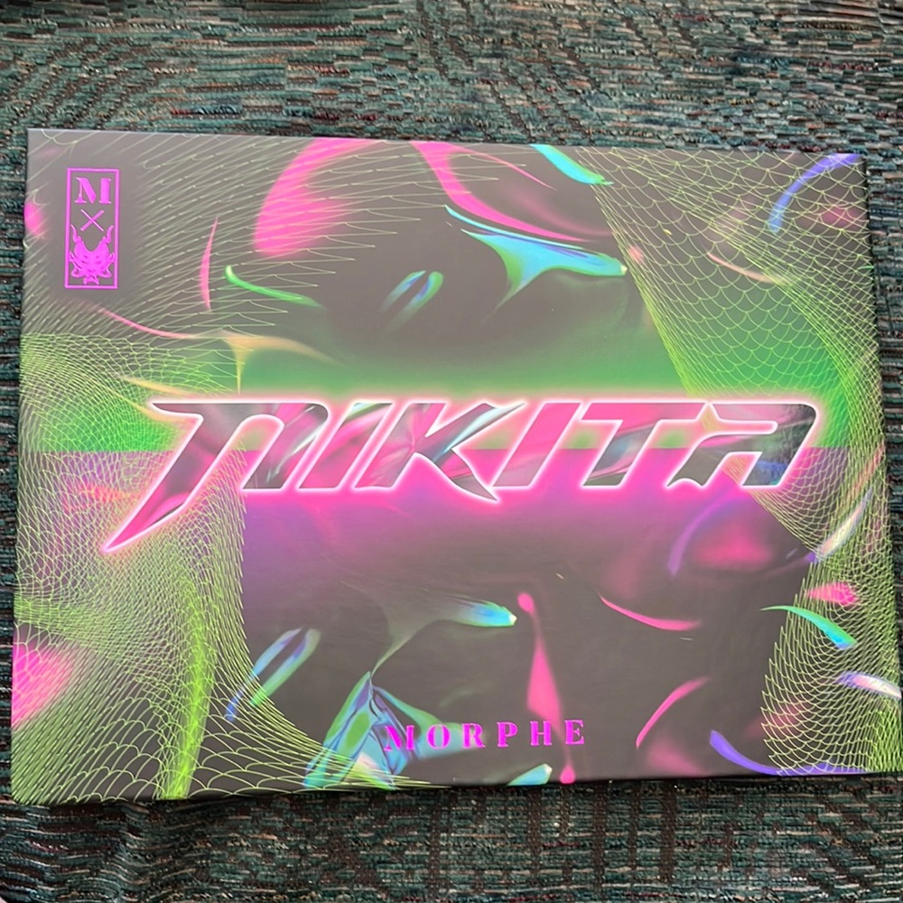 Morphe Nikita Dragun collab palette